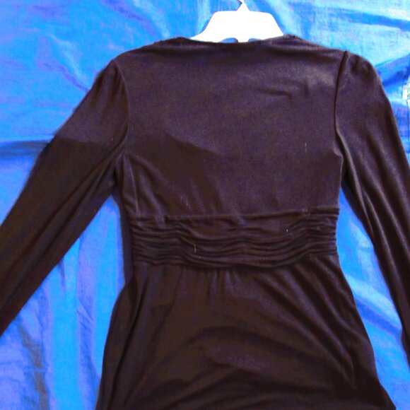 WOMEN'S SMALL BLACK TOP-BCBG MAXAZRIA-CRISS CROSS DERSIGN-EXCELLENT CONDITION - Picture 9 of 9